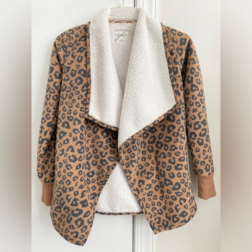 Abercrombie & Fitch Soft A&F Collection Leopard Cheetah Sherpa Open Cardigan XXS